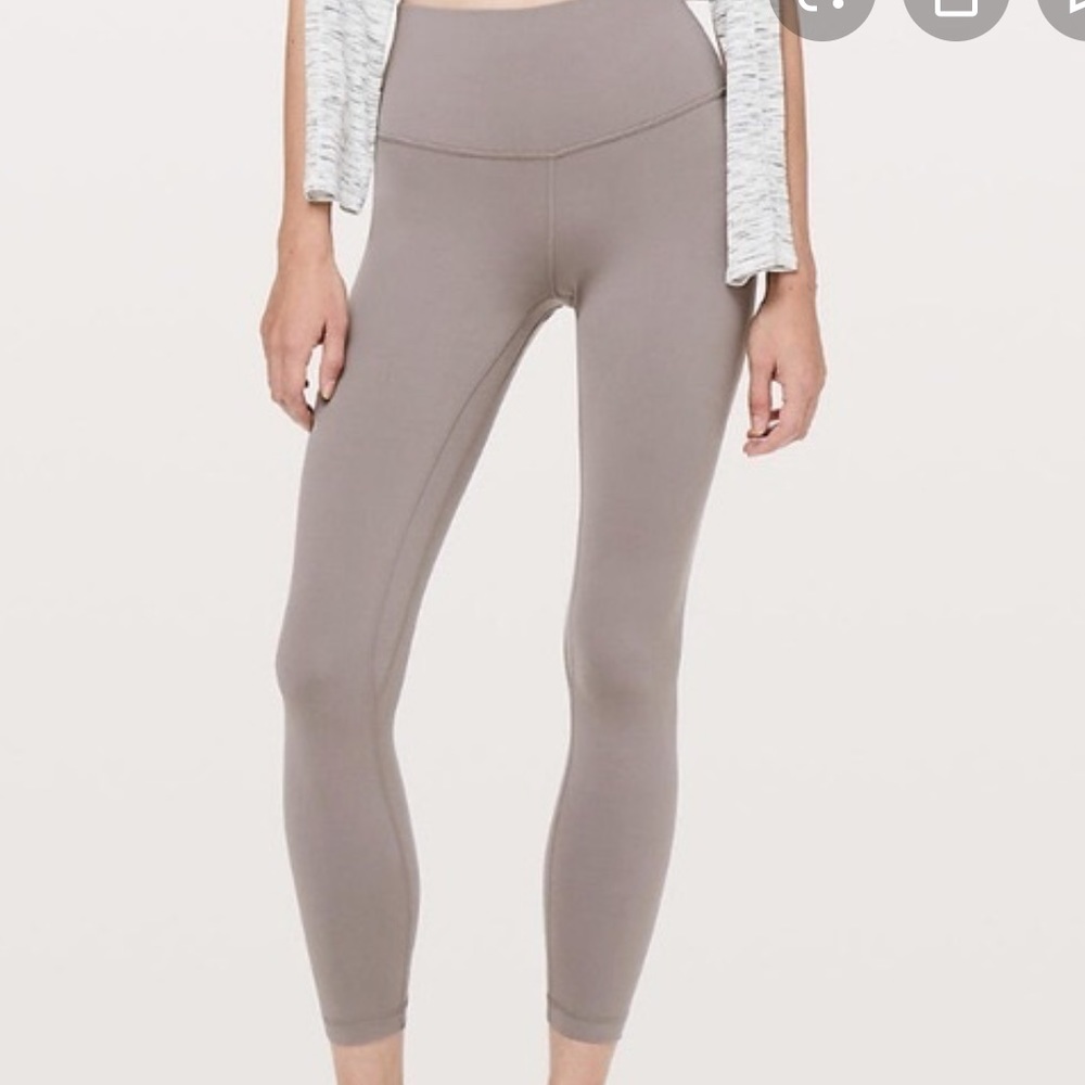 NWOT Lululemon Wunder Under